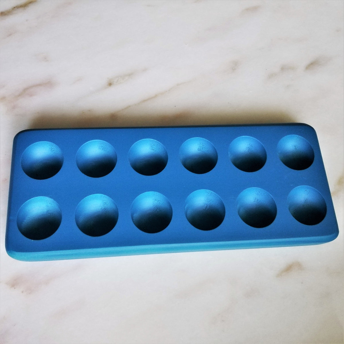 Henlay Decorative Blue Egg Storage Tray Wooden Egg Holder for Refrigerator,  Kitchen Counter, Serving, or Display. 